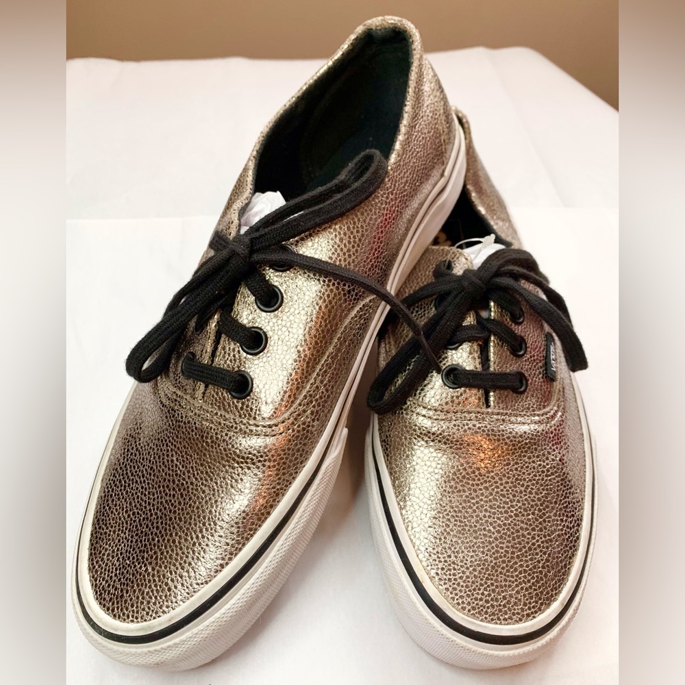 EUC! VANS Women’s Leather Rose Gold shiny sneakers Shoes Size 7.5